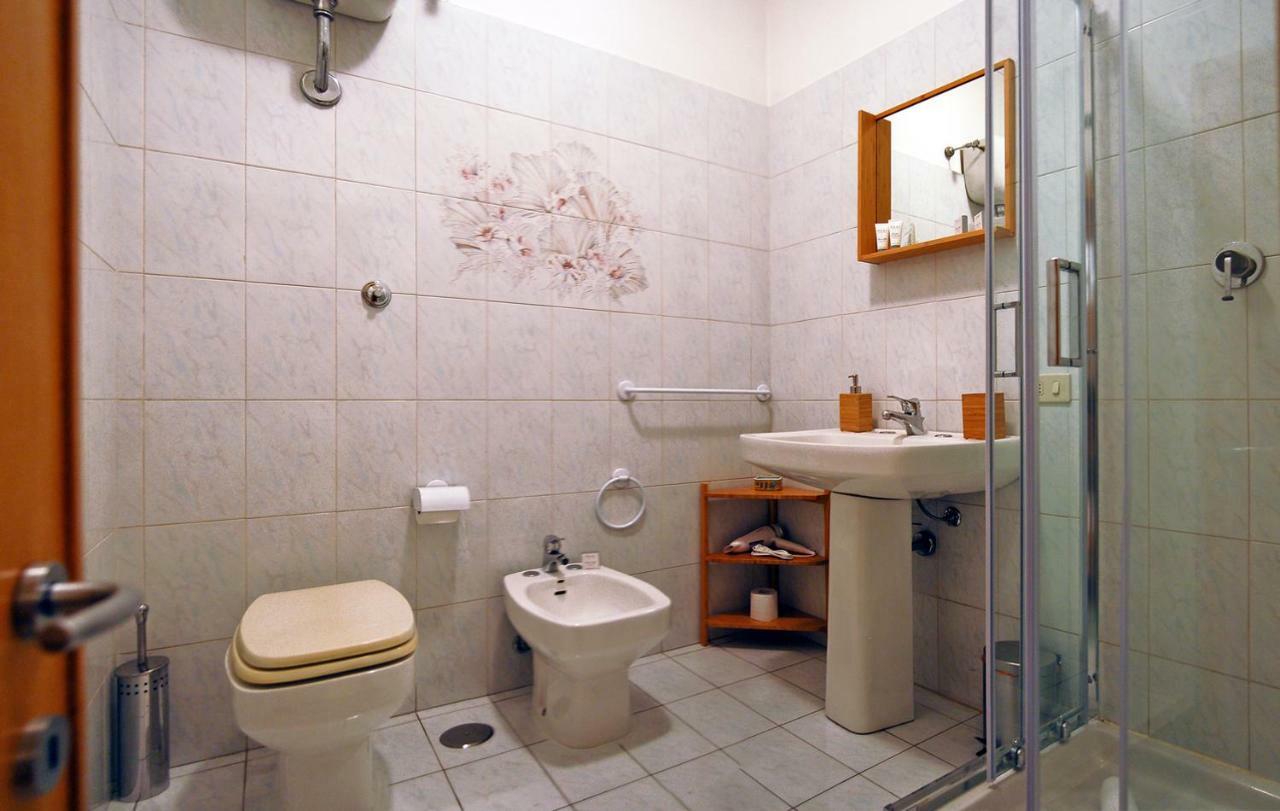 רומא Elegant Apartment Via Veneto By Varental מראה חיצוני תמונה